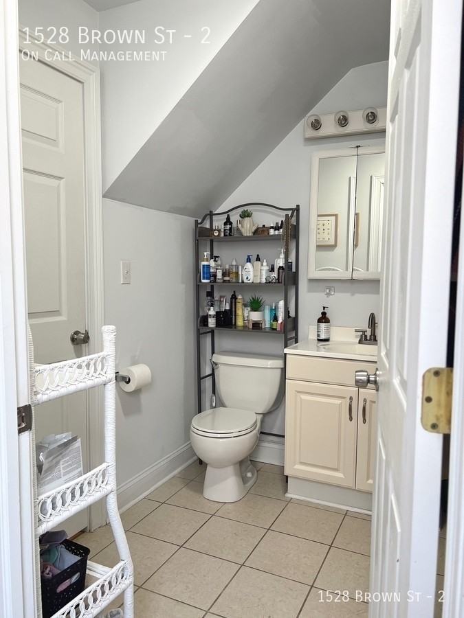 1528 Brown St #2 - Photo 5 of 14