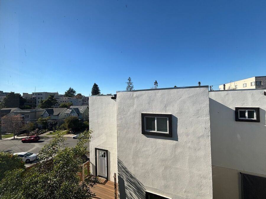 256 Euclid Ave #07 - Photo 3 of 24