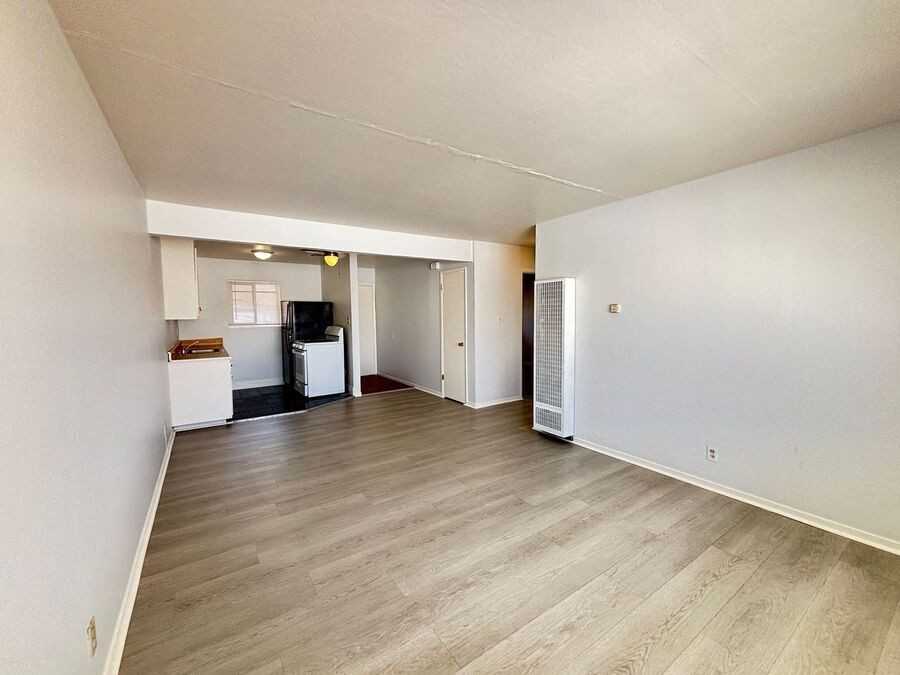 256 Euclid Ave #07 - Photo 4 of 24