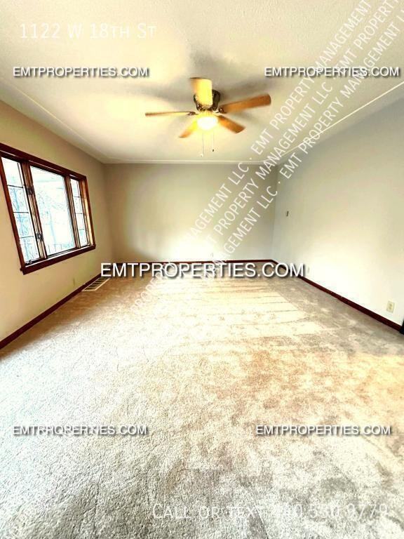 1122 W 18th St - Photo 2 of 8