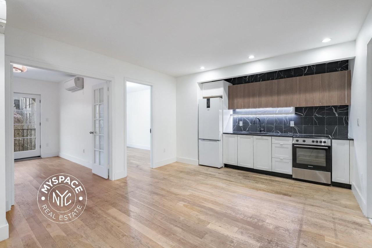 830 Saint Johns Pl #3B - Photo 5 of 12