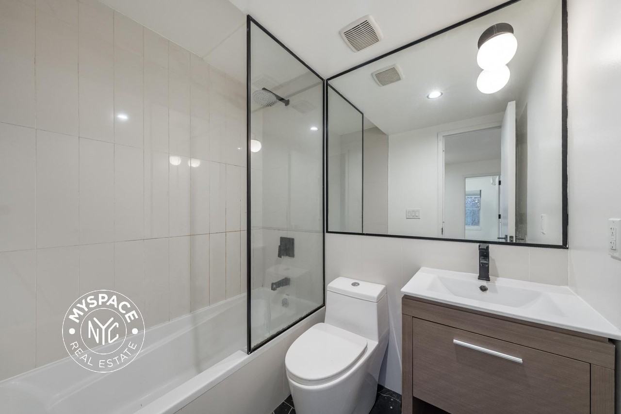 830 Saint Johns Pl #5F - Photo 6 of 8