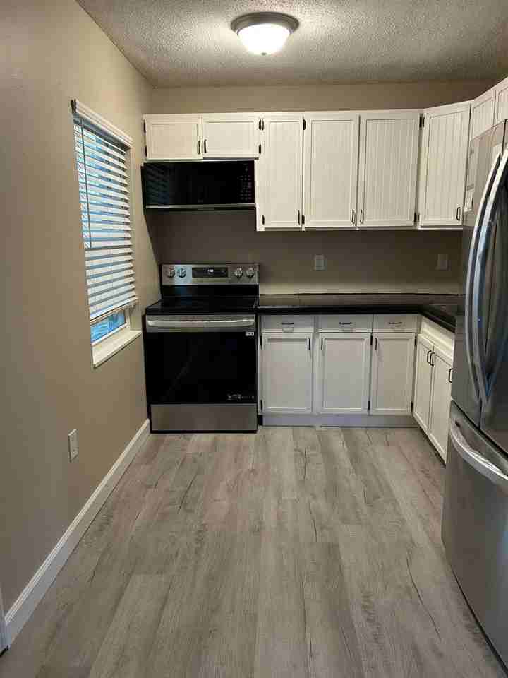 DSP 345 N Dewey - Photo 3 of 23