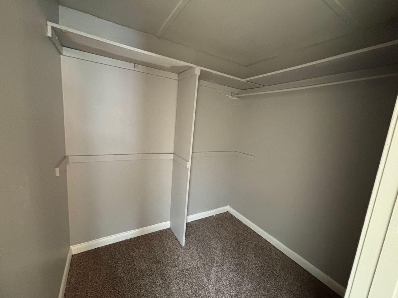 3723 Wilshire Rd - Photo 7 of 9