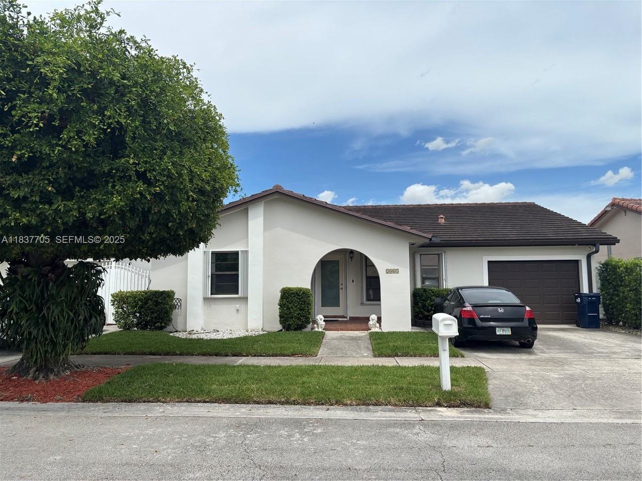 1065 Northwest 127th Path - Photo 5 of 24