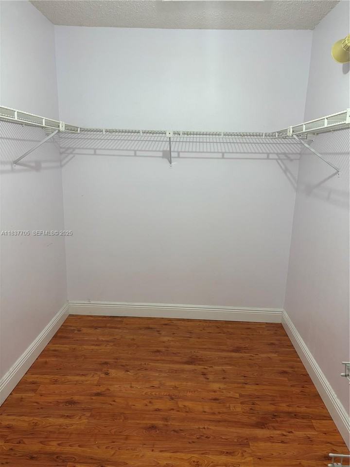 1065 Northwest 127th Path - Photo 6 of 24