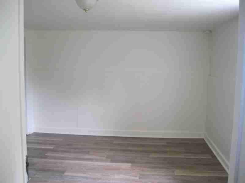 817 7th St S - Photo 3 of 5