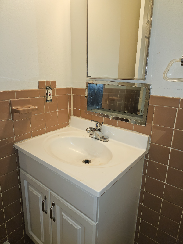 3295 Coolidge Hwy #1 - Photo 2 of 5