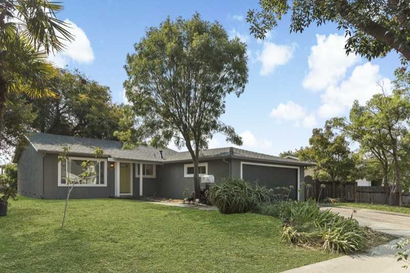 7594 Mayhews Landing Rd - Photo 3 of 31