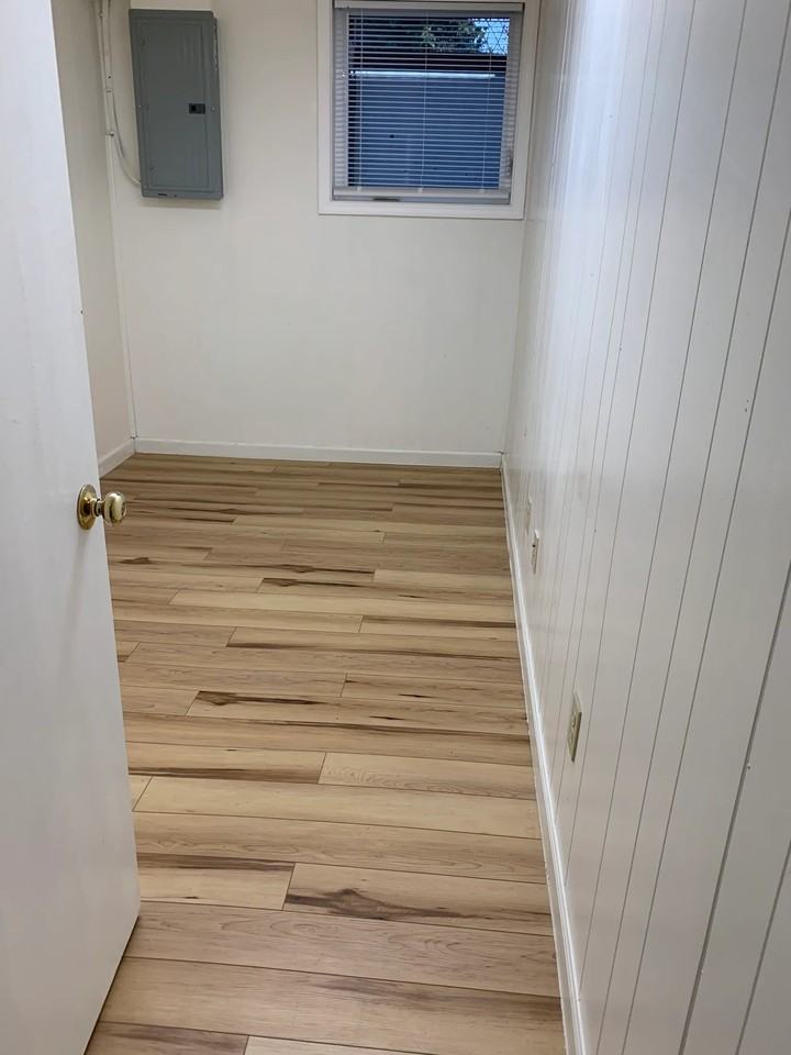 5444 Beacon Ave S - Photo 7 of 15