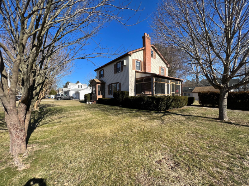 201 N American Ave - Photo 5 of 42