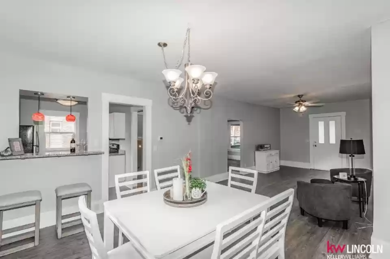 1341 F St - Photo 5 of 18