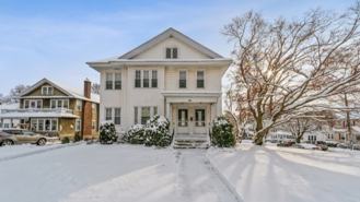 996 Pleasant St #1 - Photo 1 of 1