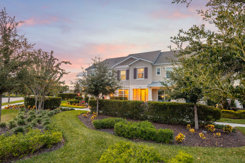 11908 Pebble Dr - Photo 5 of 46