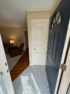 125 E 35th Pl - Photo 2 of 16