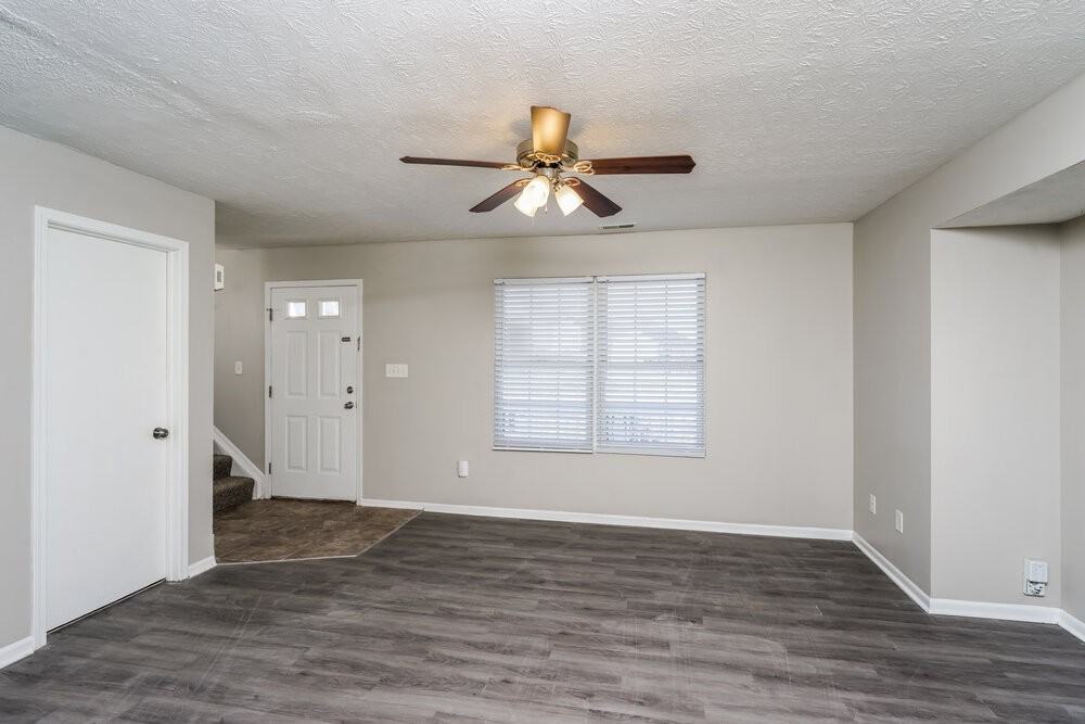 6311 Hackel Dr - Photo 7 of 17