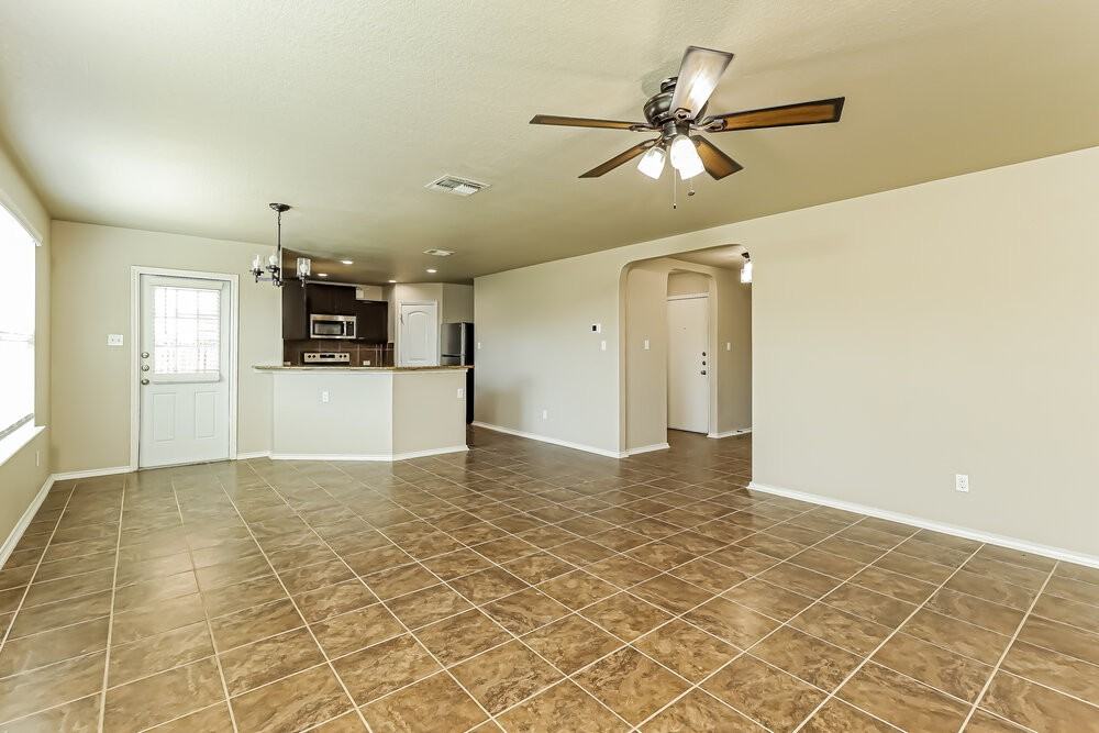 1433 Anise Ln - Photo 7 of 20