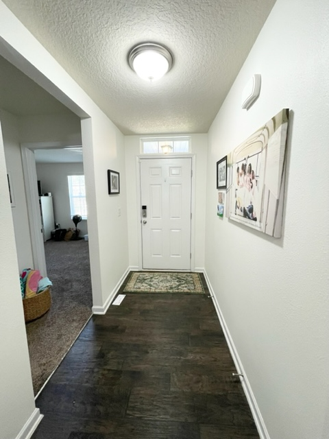 253 Cody St - Photo 4 of 19