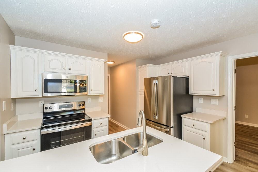 7660 S Swift Rd - Photo 7 of 17