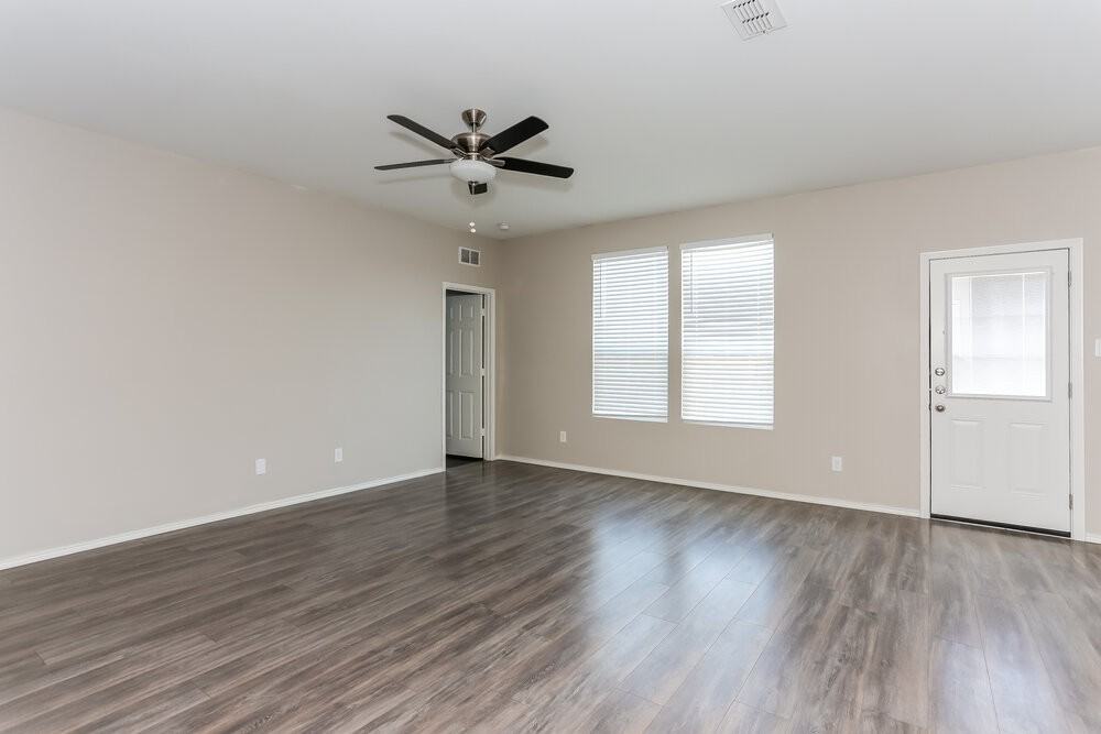 1724 Gayla Creek Dr - Photo 3 of 16