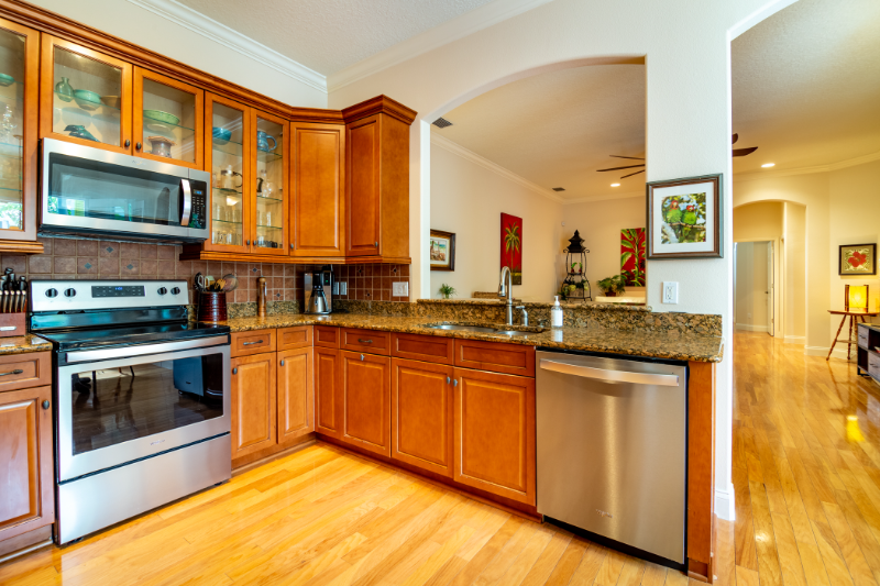 4070 Alamanda Key Dr - Photo 4 of 32