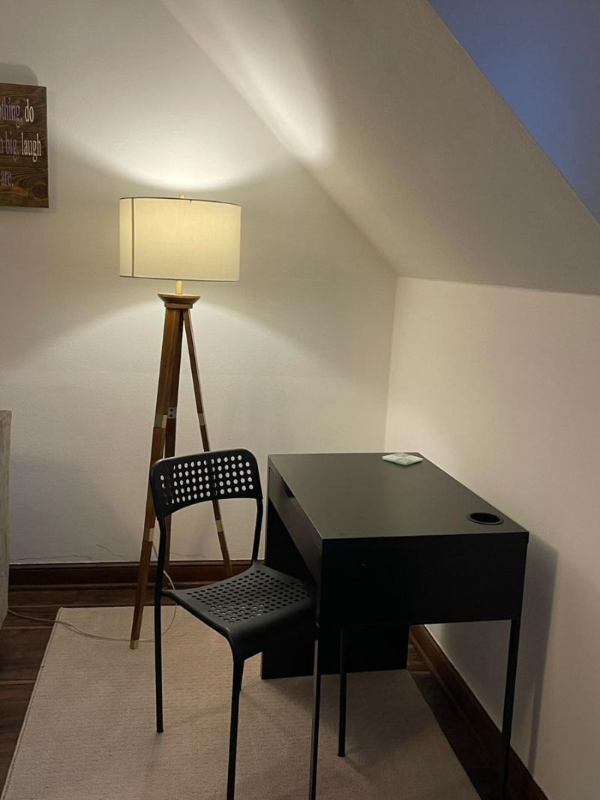 25 Delos St W #B - Photo 5 of 22