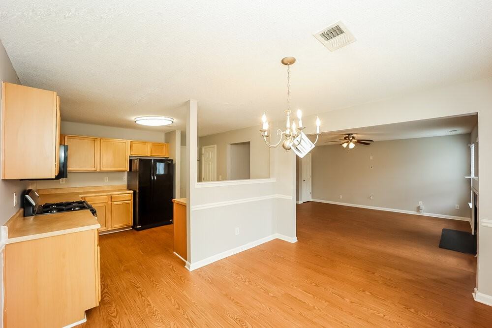 346 Haverhill Ln - Photo 7 of 17