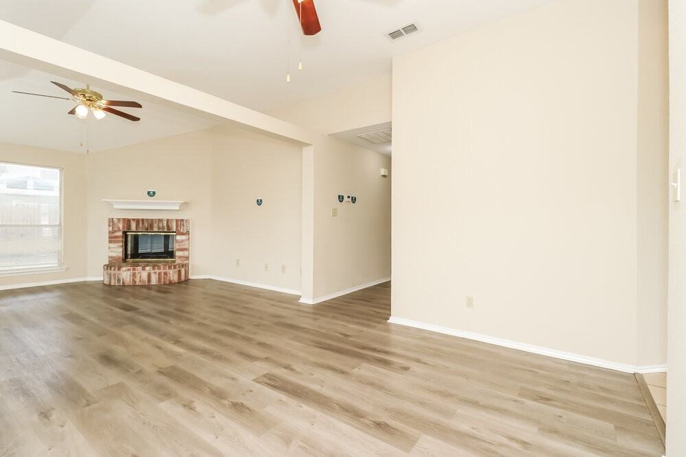 4001 Periwinkle Dr - Photo 6 of 16