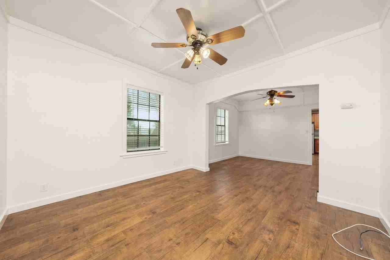 7255 Quarry Ln - Photo 4 of 13