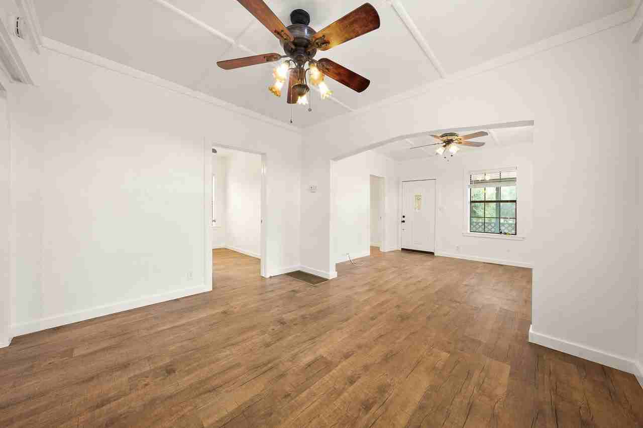 7255 Quarry Ln - Photo 6 of 13