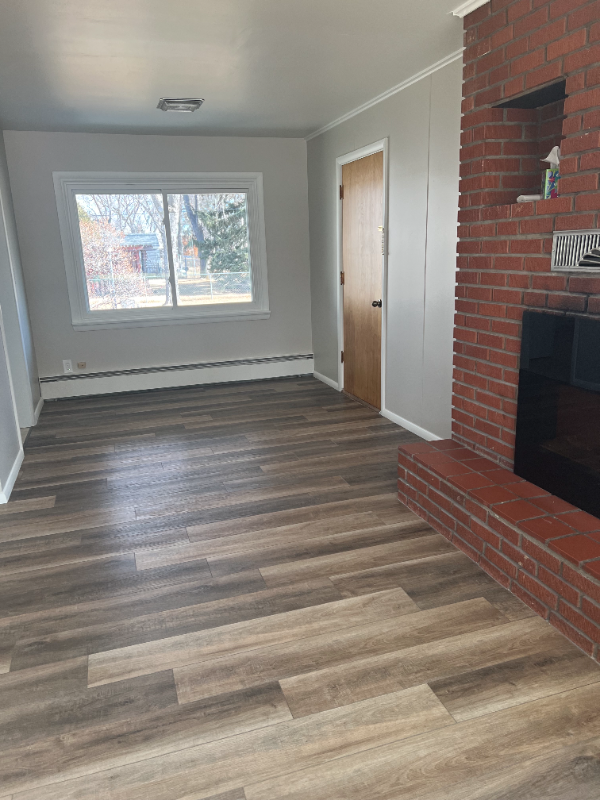 1235 10th St W - Photo 4 of 12