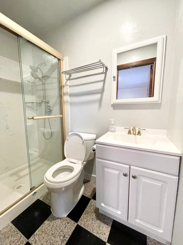 207 Anita Dr - Photo 4 of 9