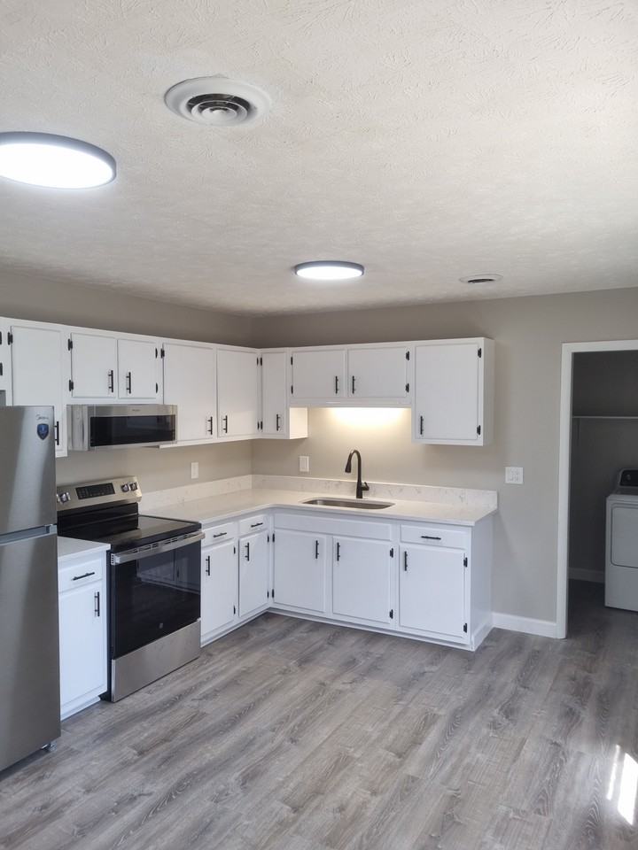 967 Sanchez Dr - Photo 2 of 21