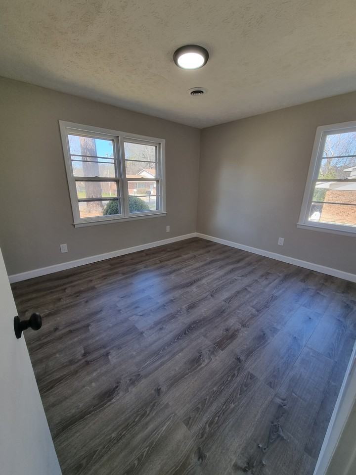 967 Sanchez Dr - Photo 3 of 21