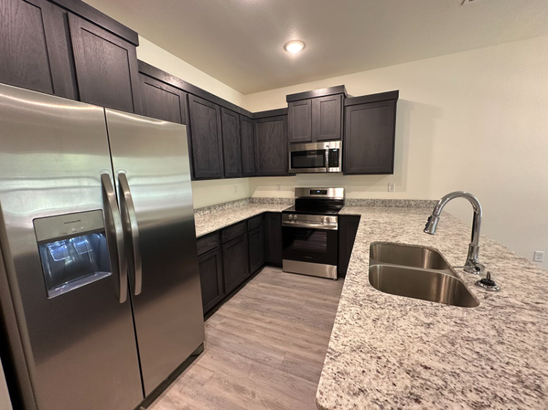 987 S Benchmark Ln #1 - Photo 5 of 17