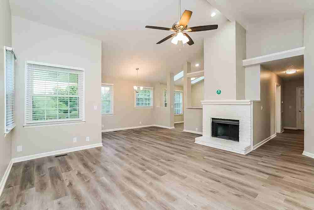 103 Silver Maple Ct - Photo 4 of 15