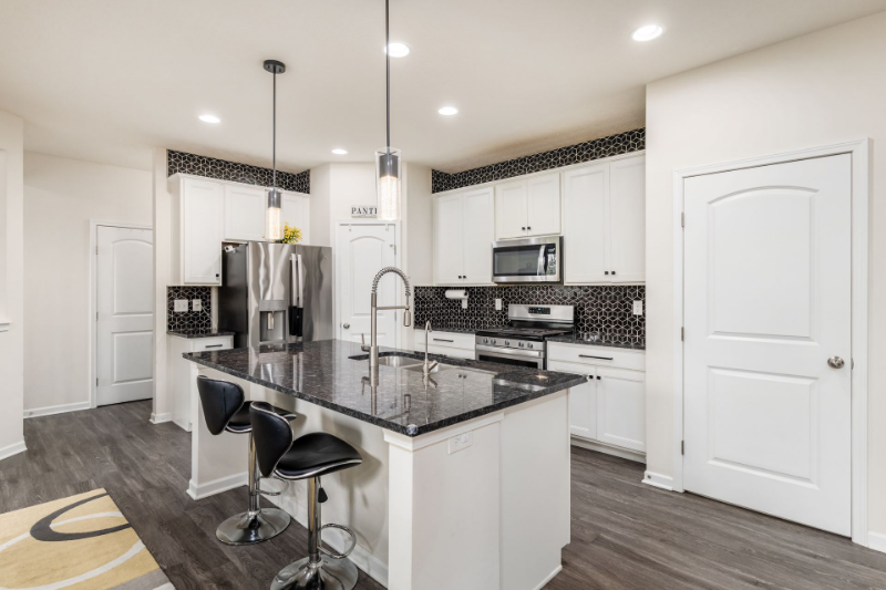 2868 Beechwood Dr - Photo 5 of 20