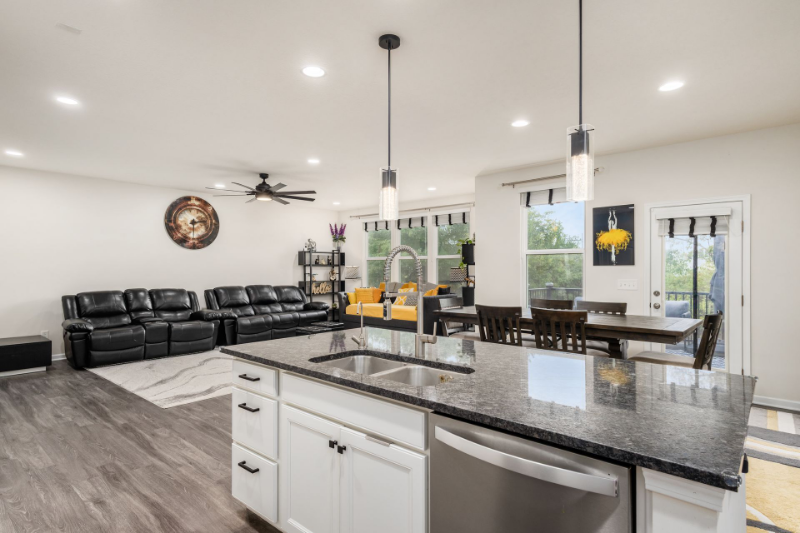 2868 Beechwood Dr - Photo 6 of 20