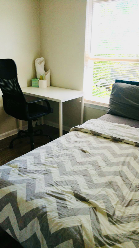 7820 Greenbrook Dr - Photo 3 of 8