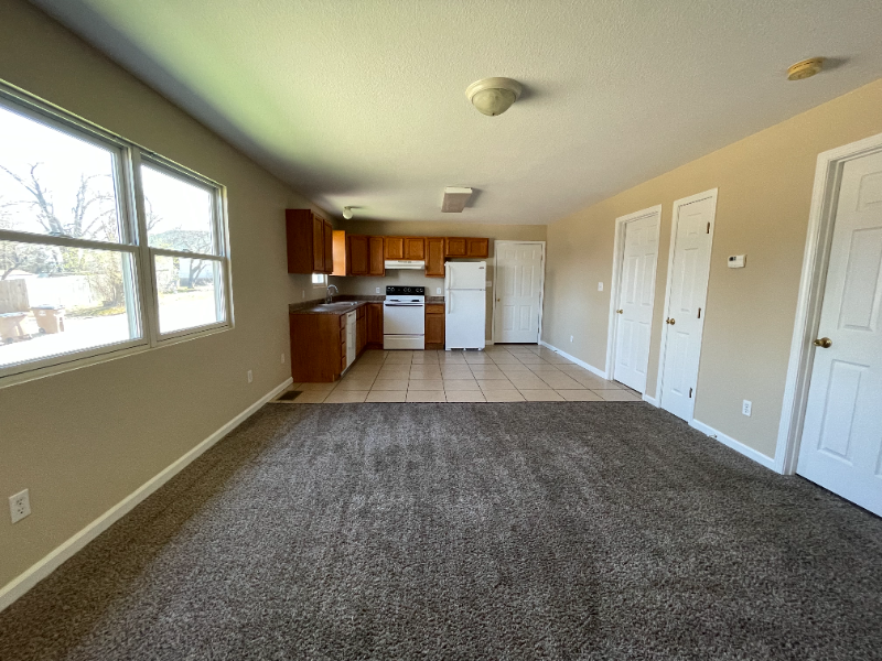 517 Franklin St - Photo 4 of 11