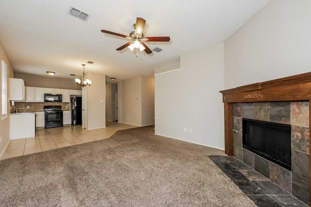 1101 Trinity Trl - Photo 4 of 16