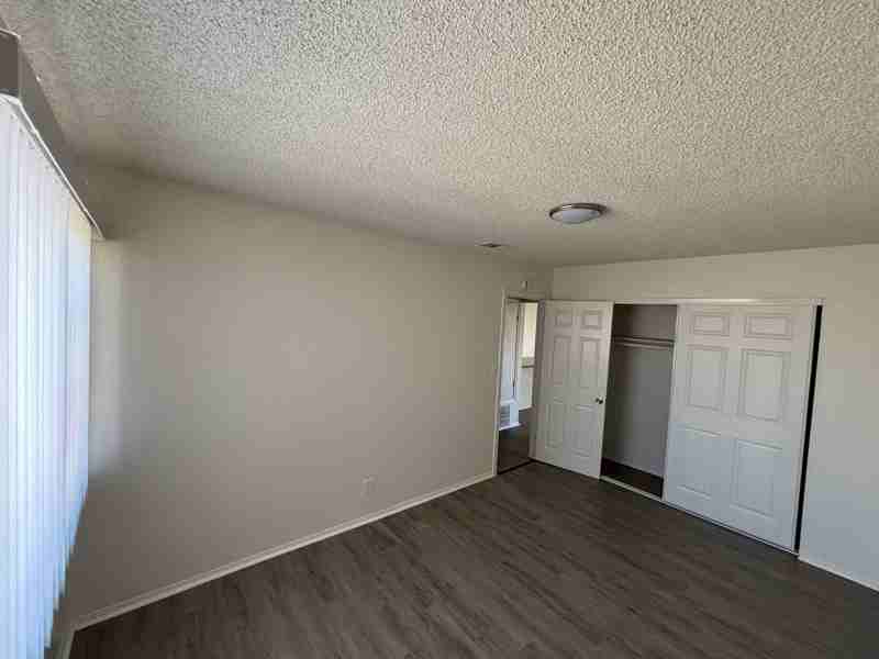 509 E Avenue Q1 #4 - Photo 5 of 13