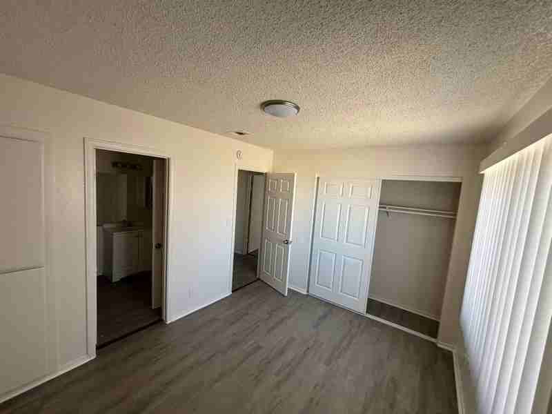 509 E Avenue Q1 #4 - Photo 7 of 13