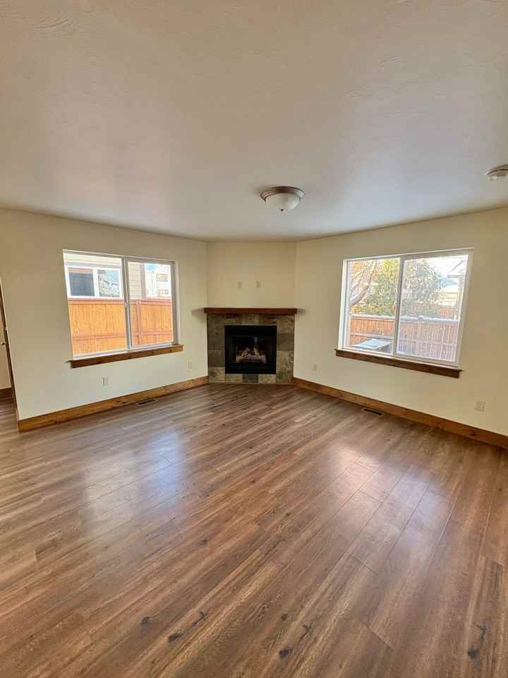 1623 Tempest Ct - Photo 2 of 23