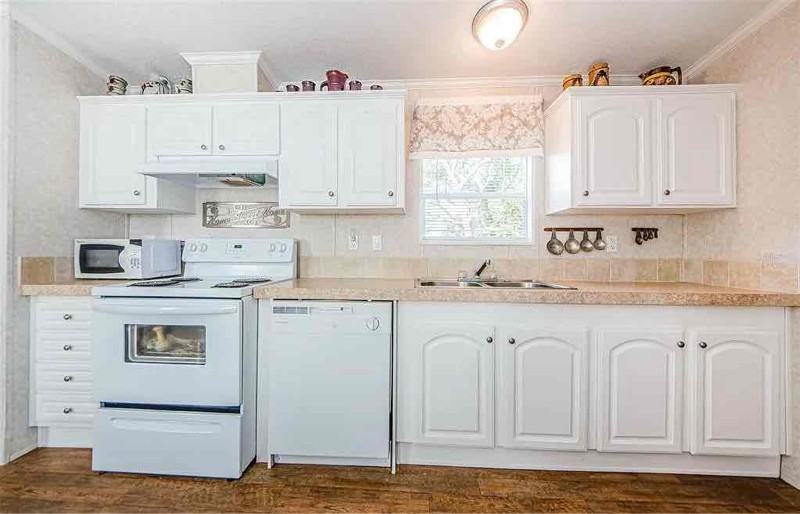 9514 Chris St - Photo 3 of 20