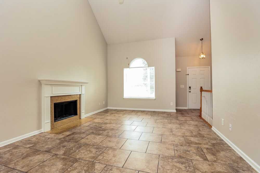 1104 Harmony Ln - Photo 4 of 17