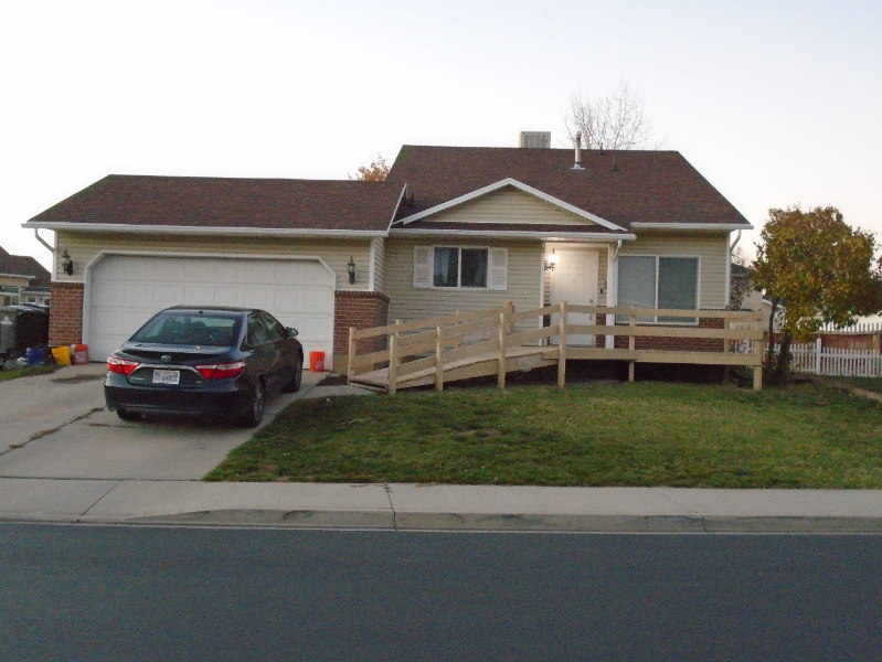 1555 Es - Photo 4 of 7