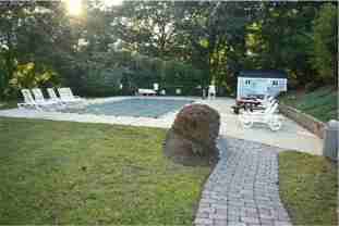 19 Chapel Hill Dr - Photo 1 of 1