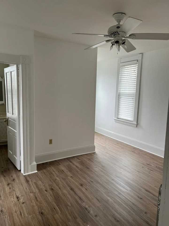 32 N Broad St - Photo 6 of 19