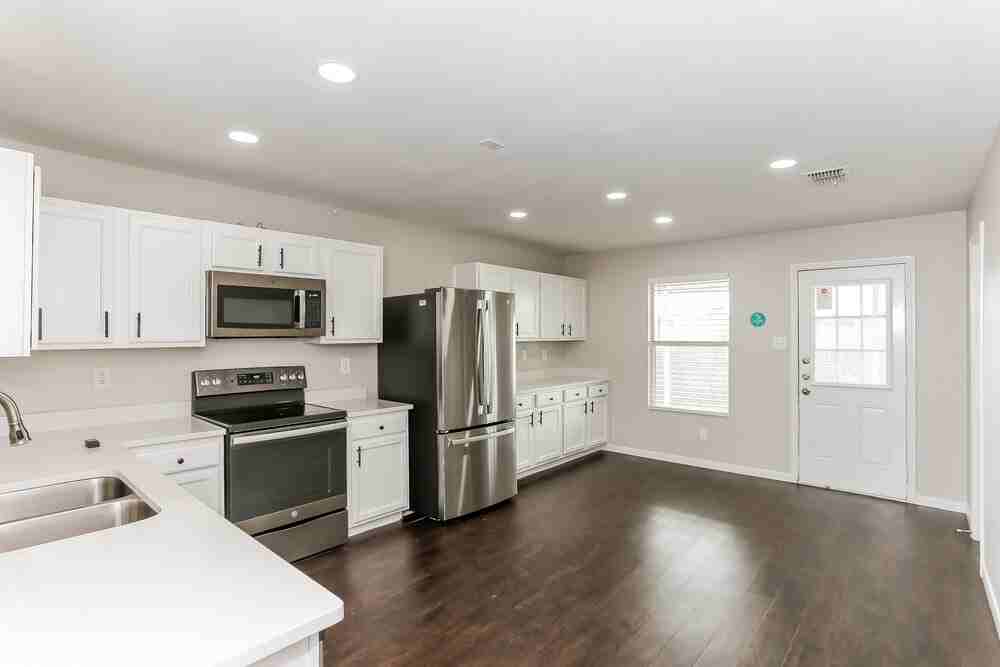 6019 Guilia Dr - Photo 7 of 16